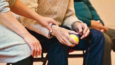 Aging in Hospice: Finding the Comfort and Support You Need